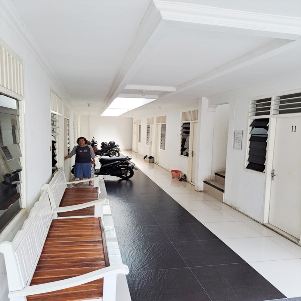 Kost Putri Samping Universitas Budiluhur, Depan Halte Busway Adam Malik Cipulir, Dekat RS Murni Teguh Ciledug